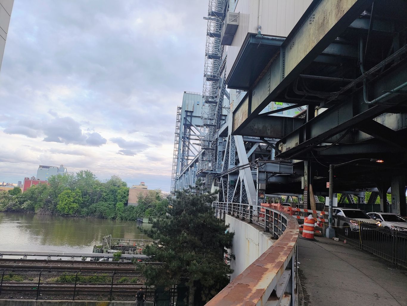 Broadway Bridge
